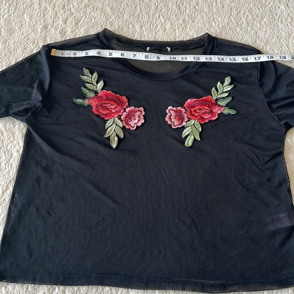 Black mesh rose embroidered shirt size small - Picture 11 of 16